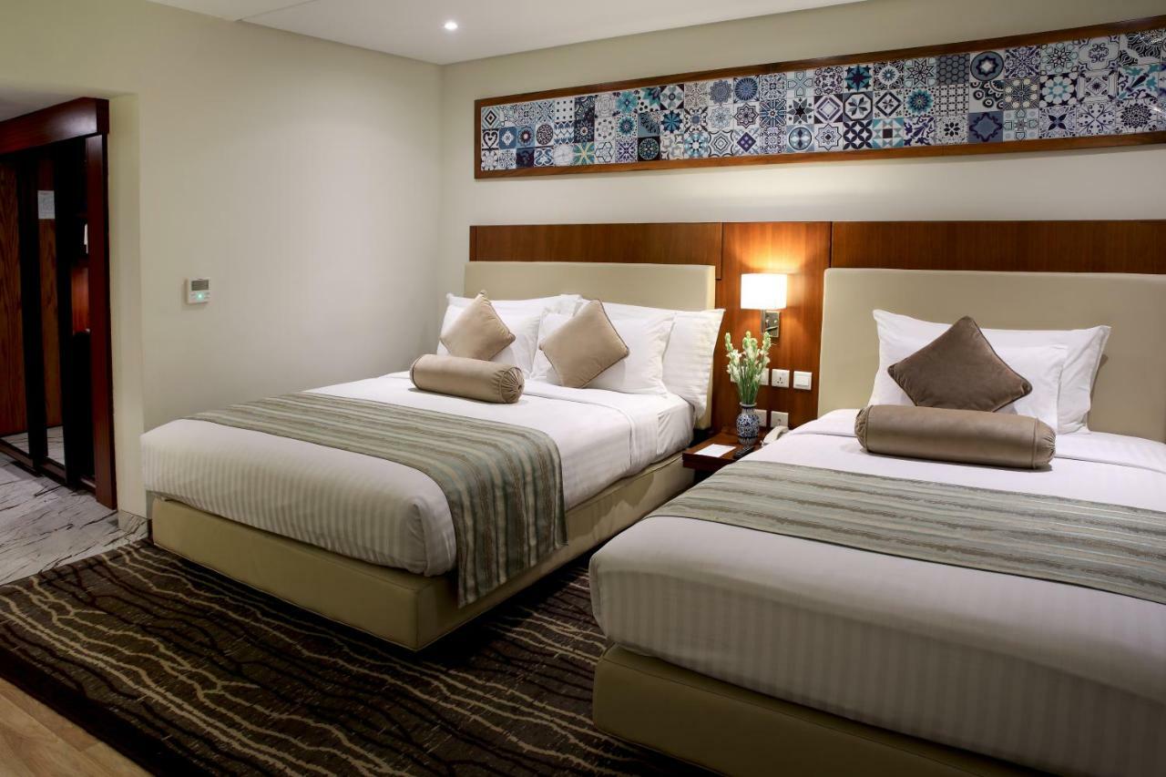 Avari Xpress Multan Extérieur photo