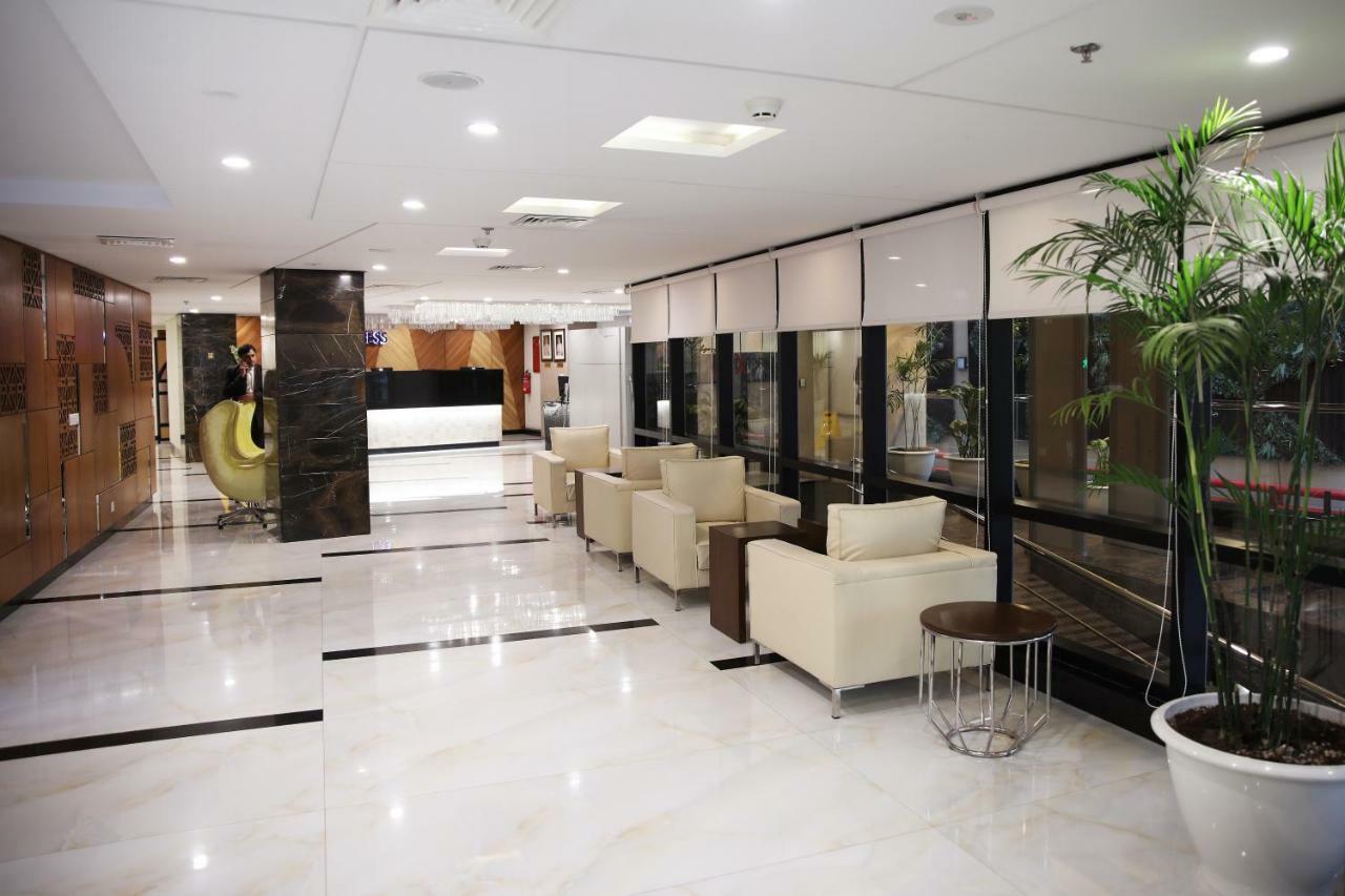 Avari Xpress Multan Extérieur photo