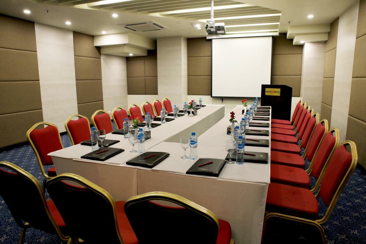 Avari Xpress Multan Extérieur photo
